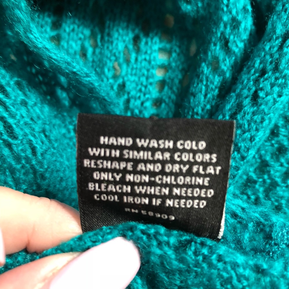 Turquoise Infinity Scarf - Picture 4 of 6